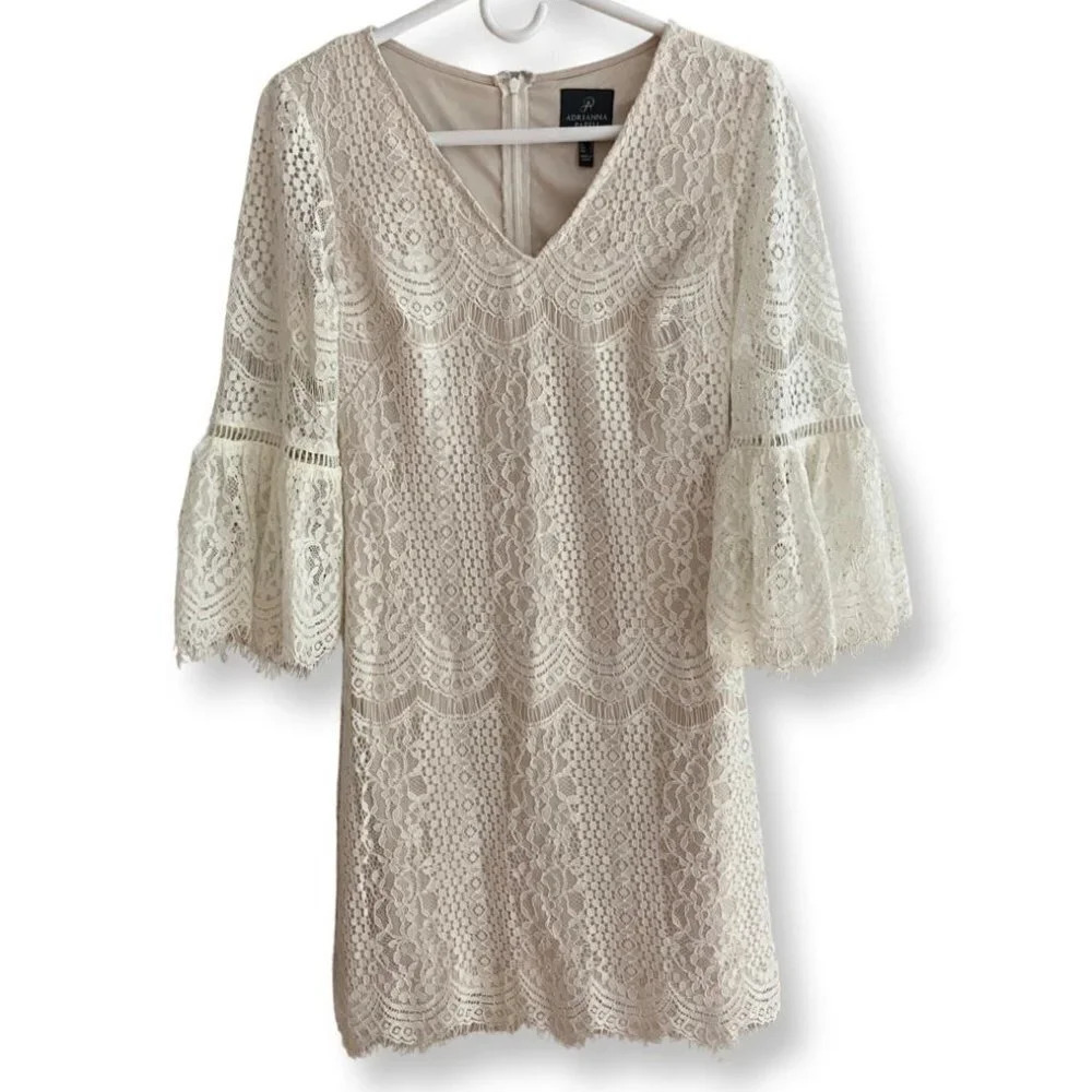Adrianna Papell Lace Bell Sleeve Sheath Dress Size 2 Wedding Bridal Formal